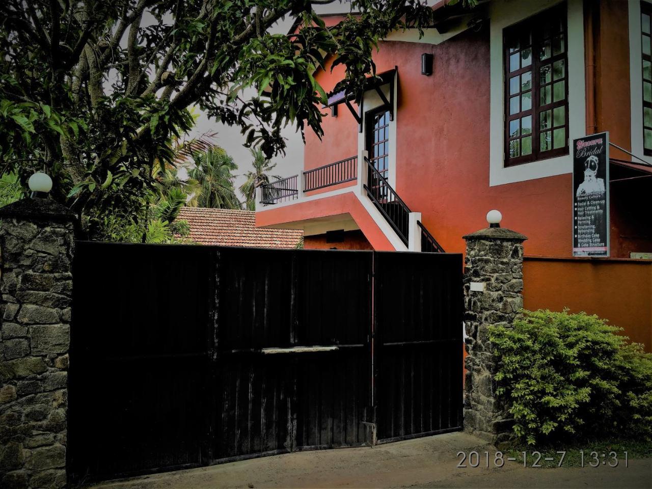 Nilas Guesthouse Hikkaduwa Exteriér fotografie